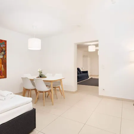 Mitte I 2 Doule Beds I Fast Wifi *