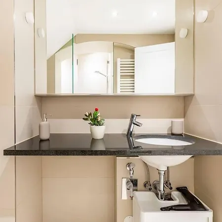 Mitte I 2 Doule Beds I Fast Wifi Apartament *